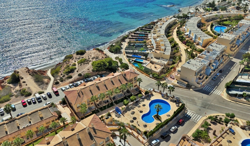 3 Bedroom 2 Bathroom Apartment in Cabo Roig