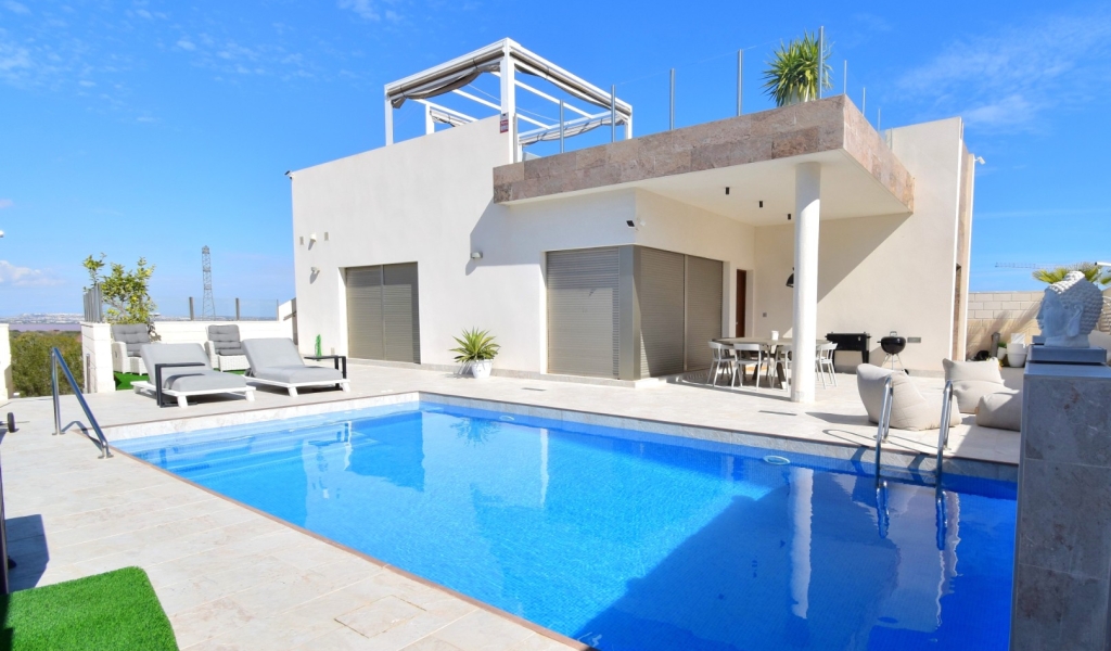 3 Bedroom 2 Bathroom Detached Villa in Orihuela Costa