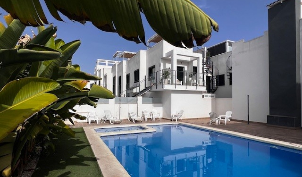 2 Bedroom 1 Bathroom Apartment in Orihuela Costa