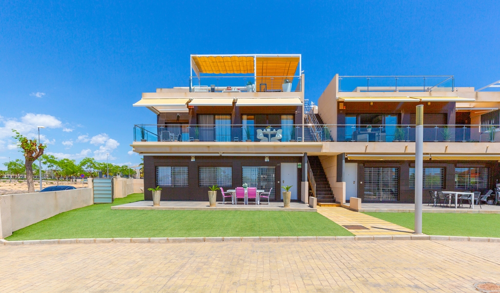 4 Bedroom 3 Bathroom Apartment in Pilar de la Horadada