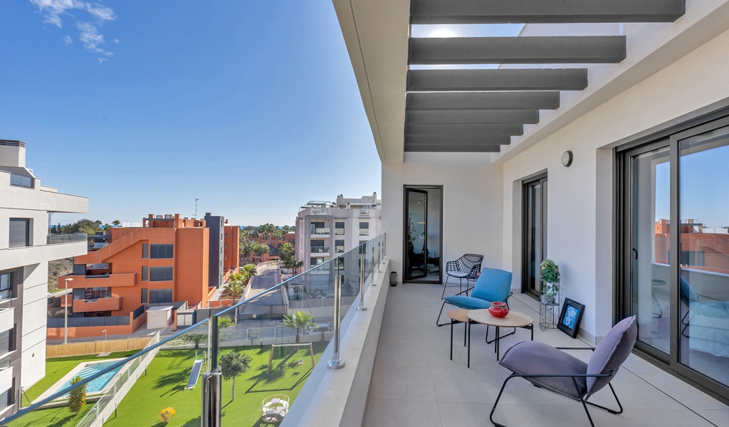 3 Bedroom 2 Bathroom Penthouse in Orihuela Costa
