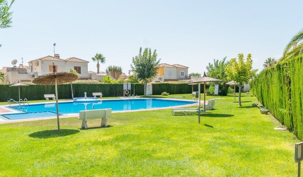 LOVELY QUAD HOUSE LOCATED IN THE HEART OF PLAYA FLAMENCA