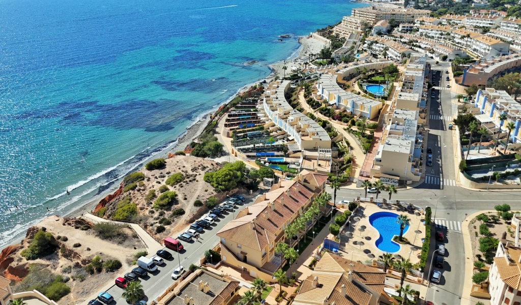 3 Bedroom 2 Bathroom Apartment in Cabo Roig