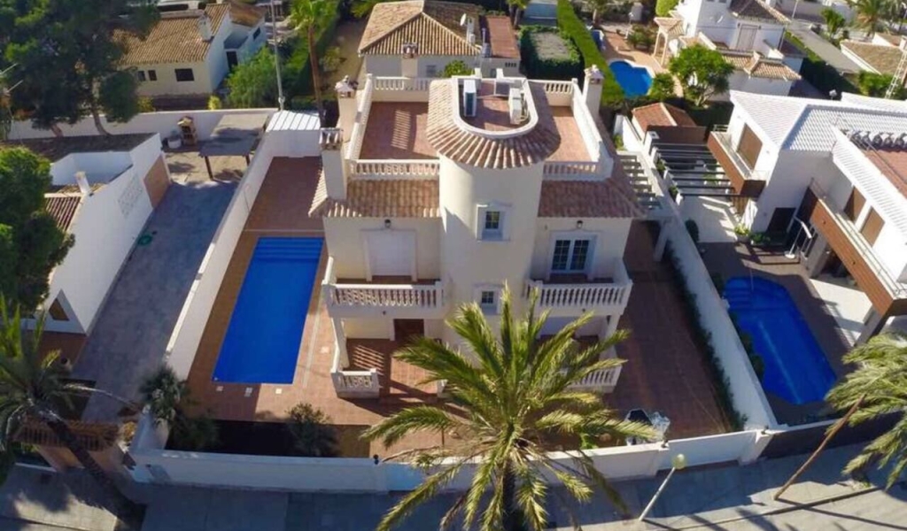 5 Bedroom 5 Bathroom Villa in Cabo Roig