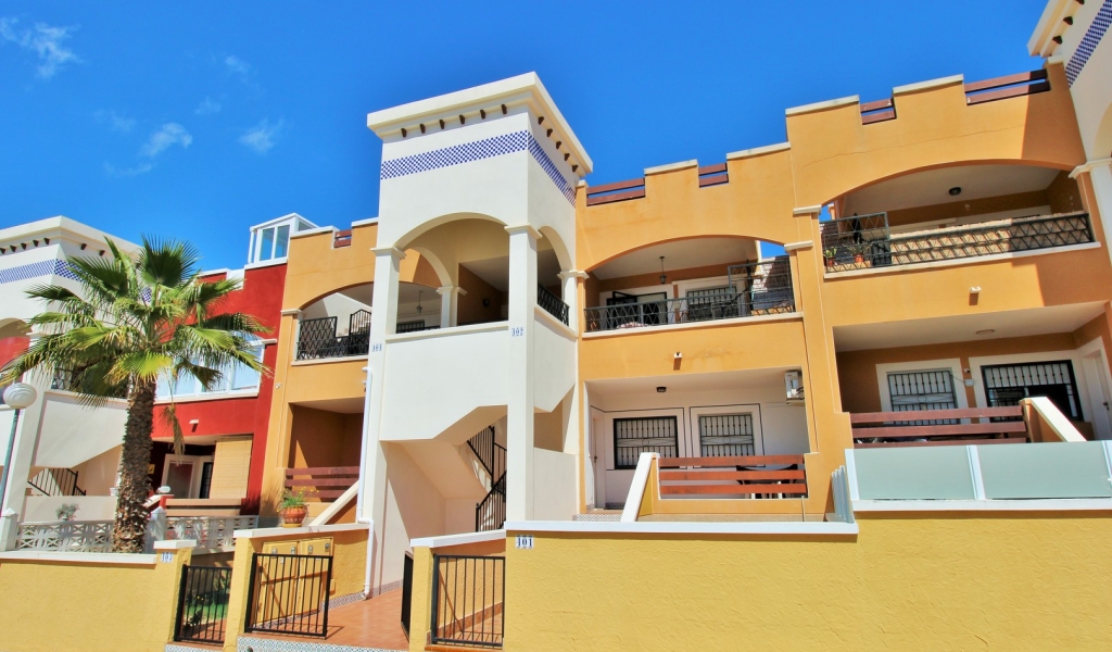 2 Bedroom 2 Bathroom Apartment in Los Altos