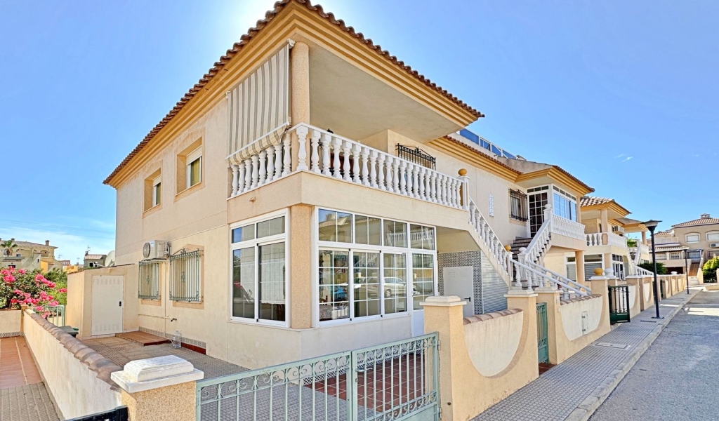 2 Bedroom 1 Bathroom Apartment in Orihuela Costa