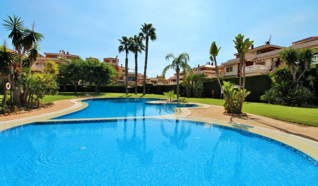 2 Bedroom 2 Bathroom Apartment in Playa Flamenca