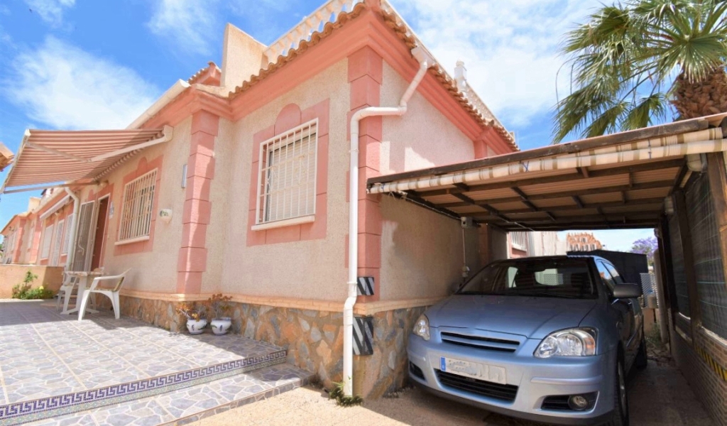 QUAD BUNGALOW LOCATED IN FLAMINGO HILLS III, PLAYA FLAMENCA Villa in Playa Flamenca